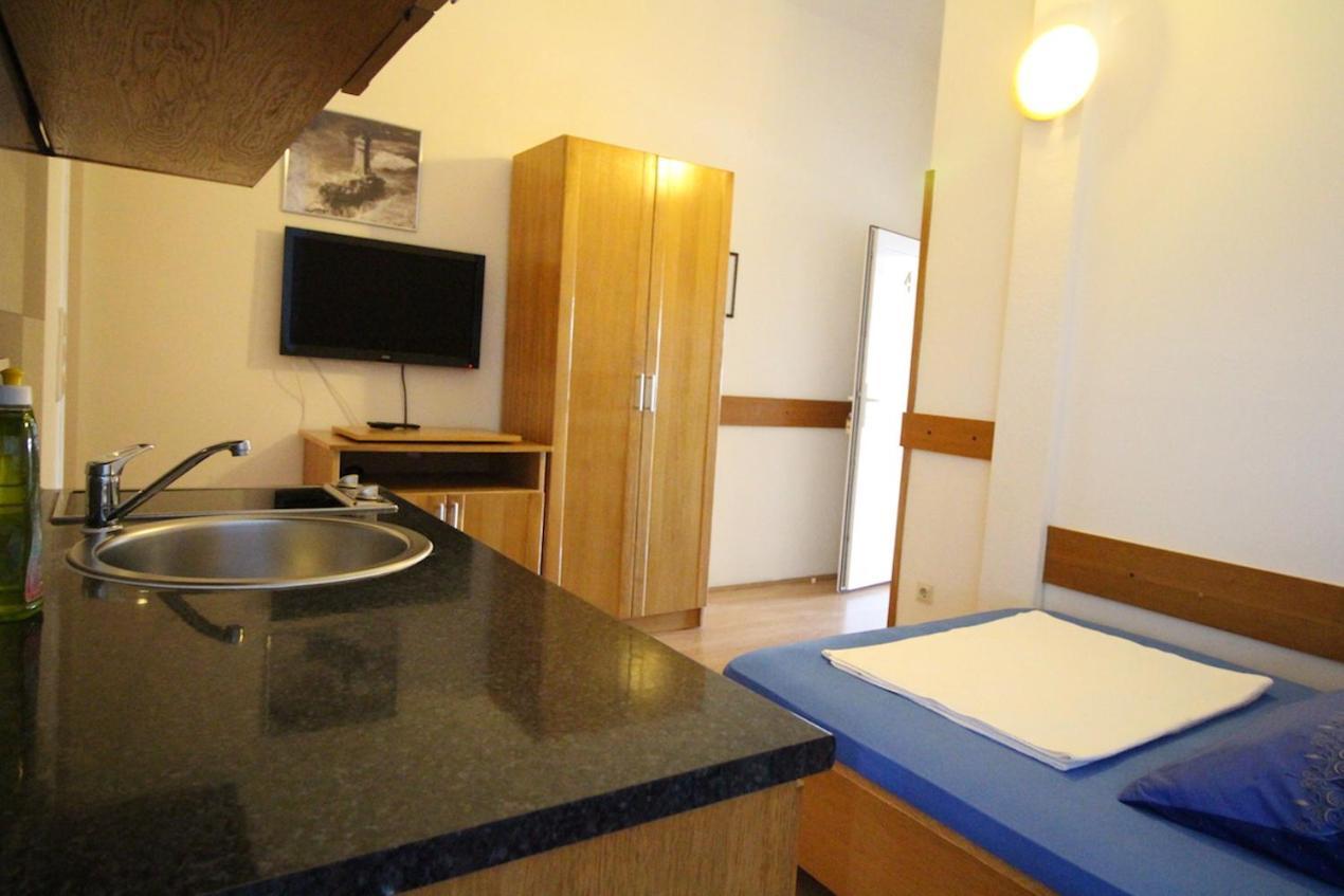 Apartments Helena Zadar Vrsi Exterior foto